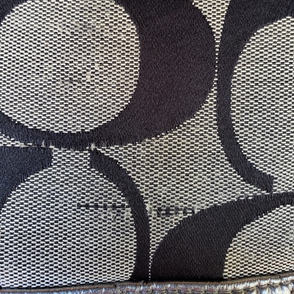 Coach Poppy signature handbag - Picture 6 of 8